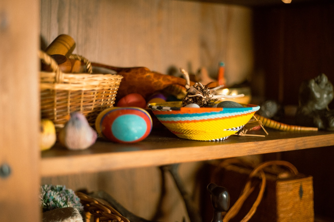 Praxisraum mit kreativen Materialien